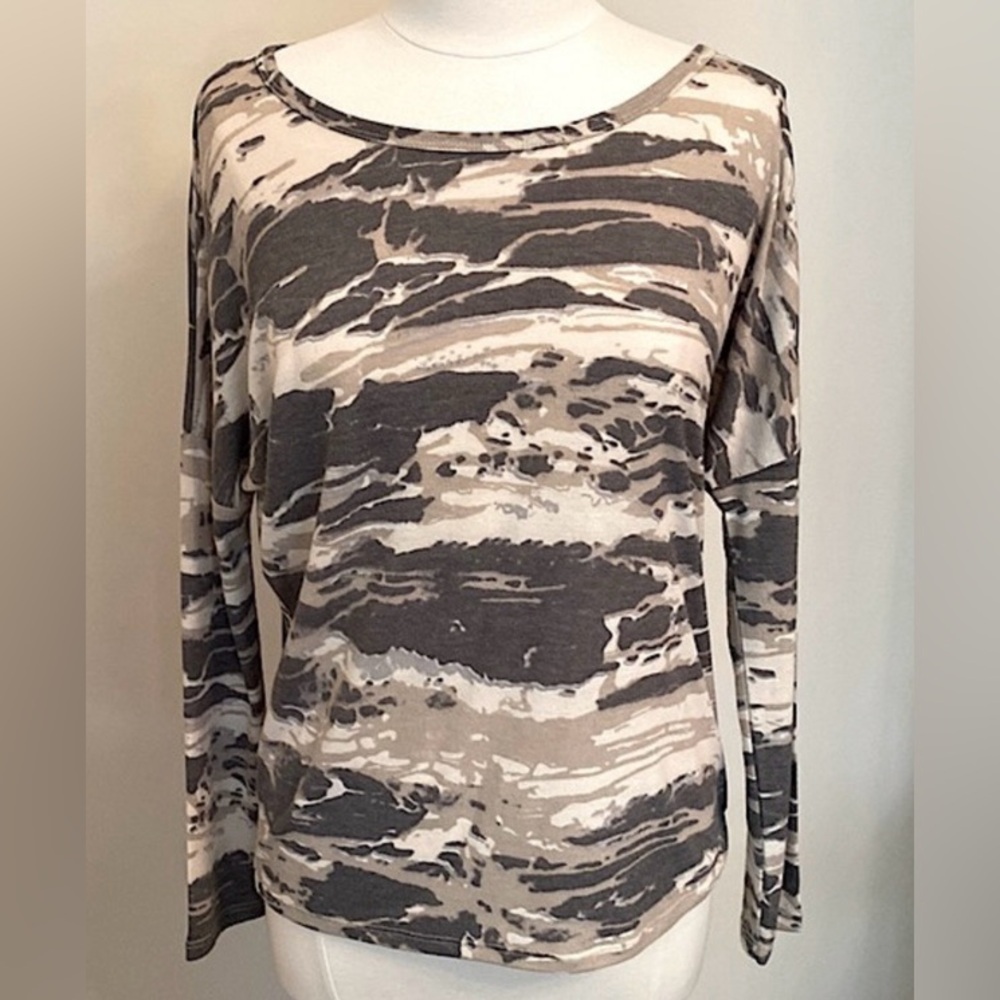 Workshop Republic Clothing Grey Cream Camouflage SZ S Streetwear Casual Chic Top
